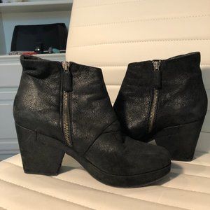 Eileen Fisher Velvet Heeled Black Boots